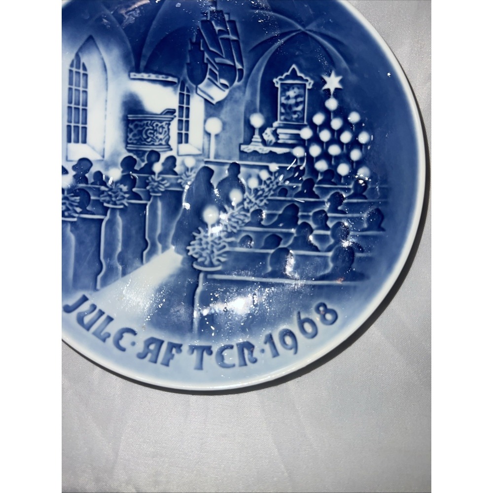 VINTAGE BING & GRONDAHL 1968 JULE AFTER CHRISTMAS PLATE CHRISTMAS IN CHURCH EUC‎